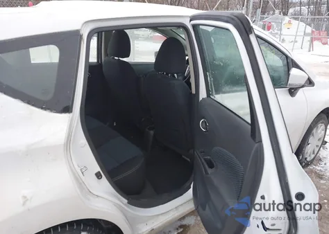 2016 Nissan Versa Note S (Sr)/S Plus/Sl/Sr/Sv z USA, uszkodzony, nr VIN 3N1CE2CP5GL391388